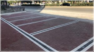 Evren Kilitli  Taşı Fiyatları Kilitli parke taşı üreticinin konumuna ve teslimat yapılacak yere göre değişir. Ortalama kilitli yol parke taşı fiyatı 1 palet için 15,4 metrekarelik alan için 4.000 TL + nakliye ücretidir. 100 metrekare kilitli taş fiyatı 20.000 – 22.000 TL arasındadır.