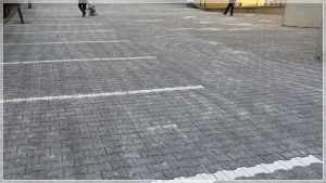  Ayaş Kilit Taşı Fiyatları Güncel piyasa verilerine göre (2026 yılı civarı tahminleri): 💰 Kilit Taşı Metrekare (m²) Fiyatları (Malzeme) Ürün Tipi Kalınlık Ortalama m² Fiyatı (TL + KDV) Standart Gri Kilit Taşı 6 cm 200 – 220 TL Renkli Kilit Taşı 6 cm 230 – 260 T Ağır Yük Kilit Taşı 8 cm 230 – 270 TL Özel Desenli Kilit Taşı 6-8 cm 230 – 300 TL